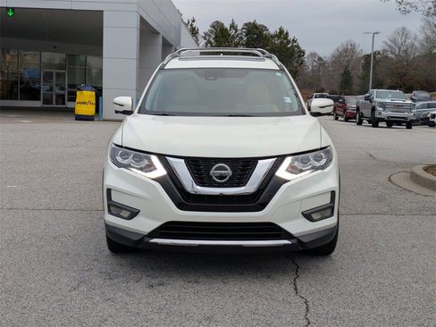 Used 2020 Nissan Rogue SL w/ Premium Package image 3