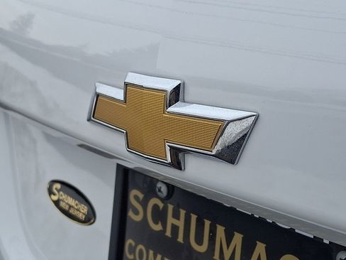 Used 2023 Chevrolet Equinox Premier image 28