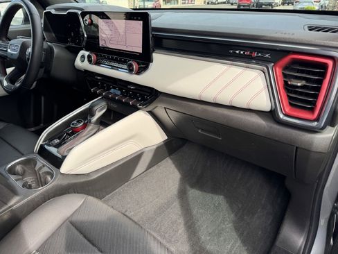 Used 2023 GMC Canyon AT4X image 7