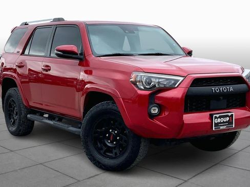 Used 2022 Toyota 4Runner SR5 Premium w/ Moonroof Package image 2