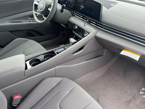 New 2026 Hyundai Elantra Sport FWD image 17