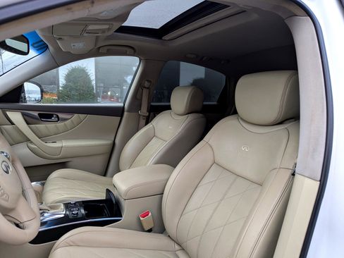 Used 2010 INFINITI FX35 AWD w/ Navigation Pkg image 15