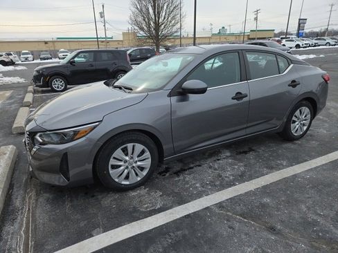 Used 2024 Nissan Sentra S image 2
