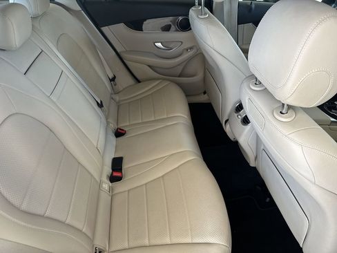 Used 2019 Mercedes-Benz GLC 300 GLC 300 image 33