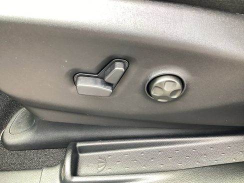 New 2027 Chrysler Pacifica Select AWD/4WD image 22