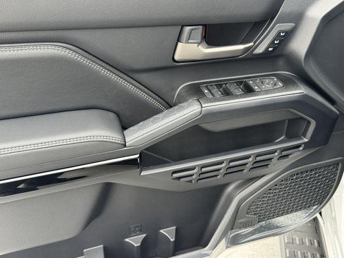 New 2026 Toyota 4Runner Limited AWD/4WD image 18