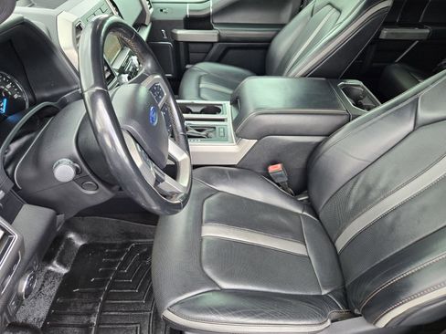 Used 2018 Ford F150 Platinum w/ Equipment Group 701A Luxury image 12