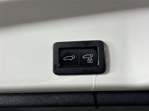 Used 2024 Toyota Corolla Cross AWD Hybrid w/ Convenience Package image 57