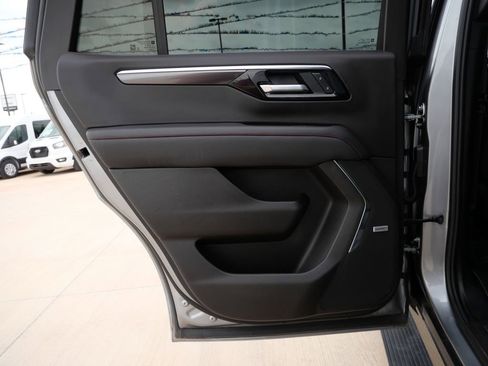 Used 2025 Chevrolet Tahoe RST w/ Comfort Package AWD/4WD image 12