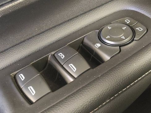 Used 2024 GMC Terrain SLT w/ Elevation Edition FWD image 27