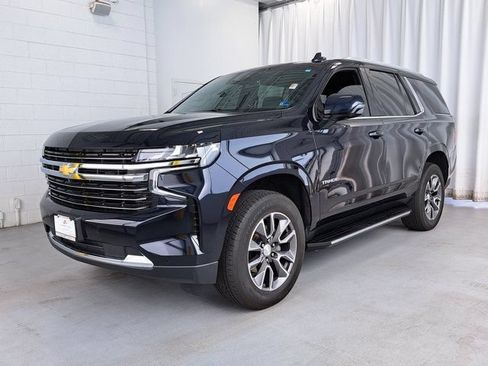 Used 2022 Chevrolet Tahoe LT w/ Luxury Package AWD/4WD image 2