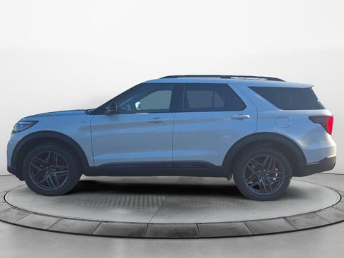 New 2026 Ford Explorer ST-Line w/ ST-Line Street Pack image 2
