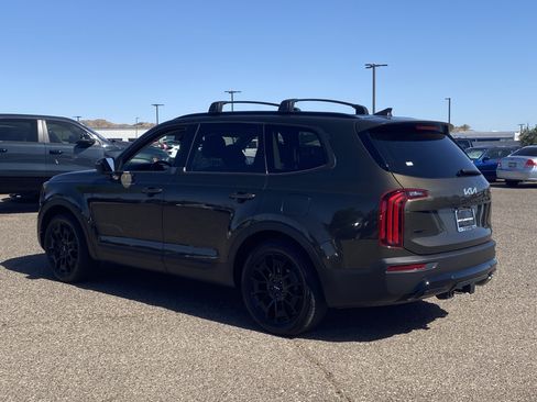Certified 2022 Kia Telluride EX w/ EX Premium Package AWD/4WD image 4