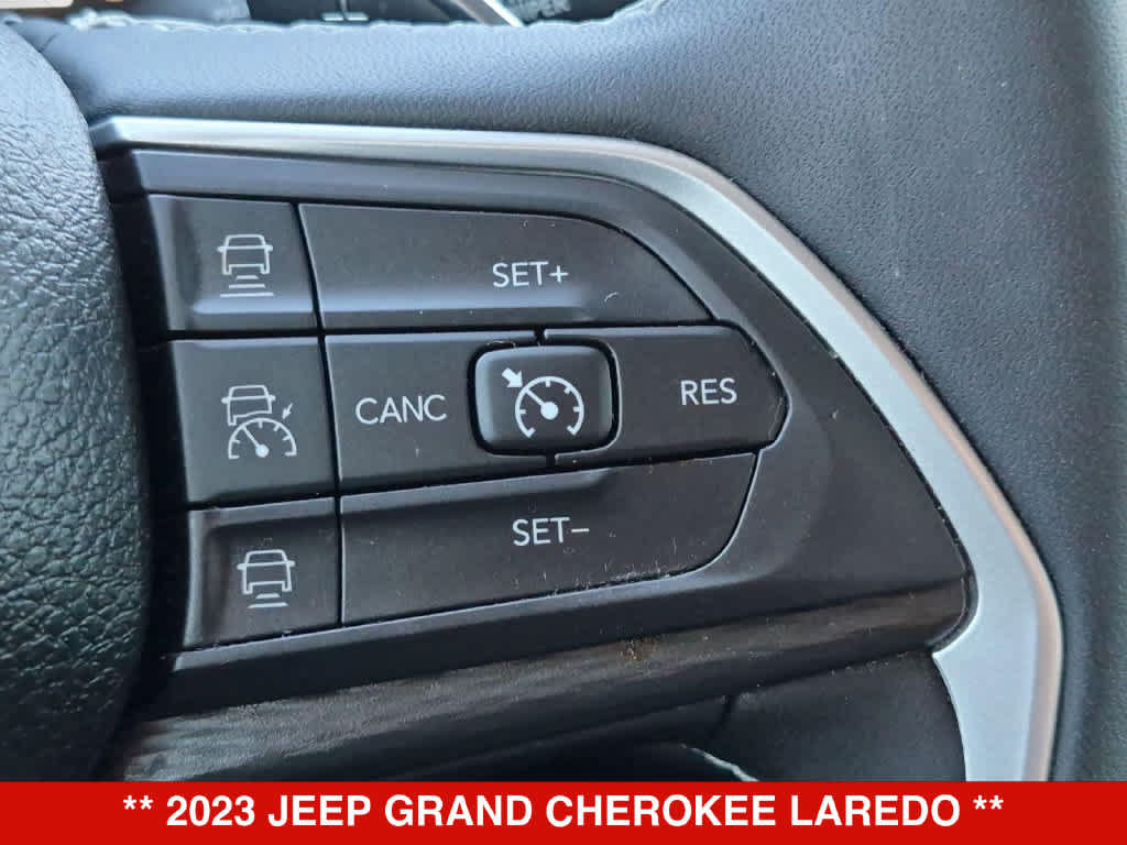 Used 2023 Jeep Grand Cherokee Laredo RWD image 24