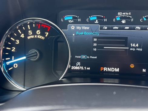 Used 2019 Ford F150 Lariat w/ Equipment Group 502A Luxury AWD/4WD image 19