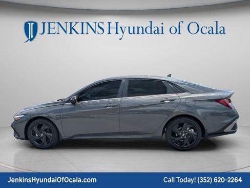 New 2026 Hyundai Elantra SEL Sport Premium FWD image 9