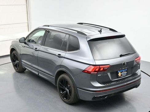 Certified 2023 Volkswagen Tiguan SE R-Line AWD/4WD image 31