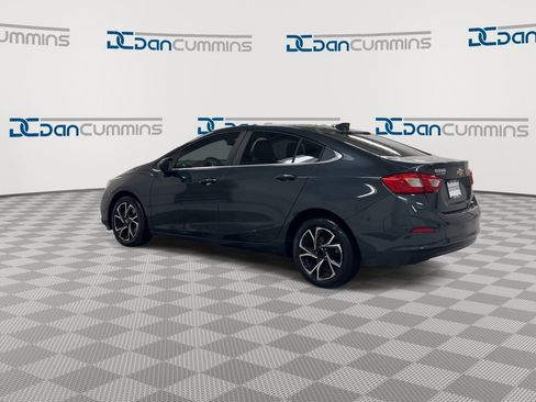 Used 2018 Chevrolet Cruze LT FWD image 6