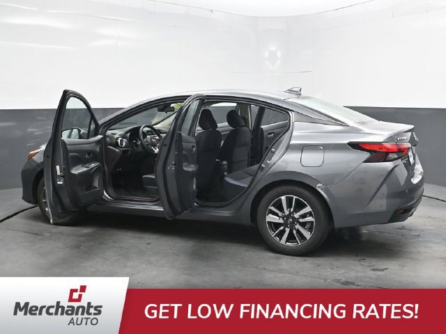 Used 2025 Nissan Versa SV FWD image 38
