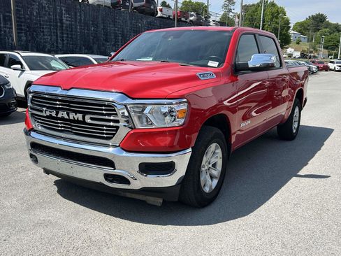 Used 2024 RAM 1500 Laramie AWD/4WD image 7