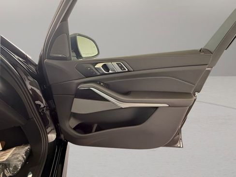 Used 2026 BMW X7 xDrive40i w/ M Sport Package image 36