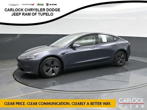 Used 2023 Tesla Model 3 Standard Range RWD image 1
