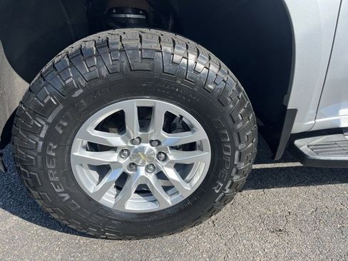 Used 2020 Chevrolet Silverado 1500 LT w/ Texas Edition image 31