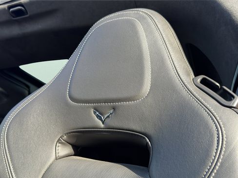 Used 2018 Chevrolet Corvette Stingray Coupe image 18