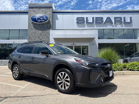 Used 2024 Subaru Outback Premium AWD/4WD image 1