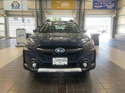 Used 2024 Subaru Outback Limited AWD/4WD image 2