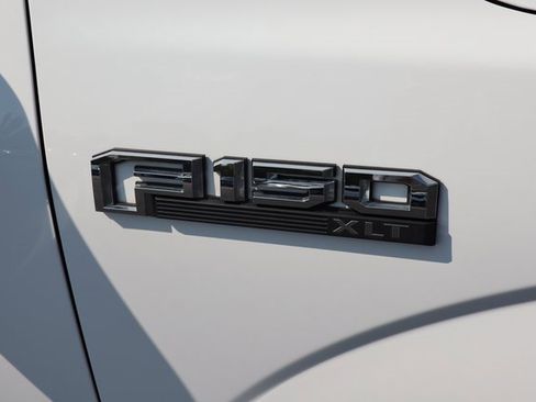 Used 2018 Ford F150 XLT w/ Equipment Group 302A Luxury image 21