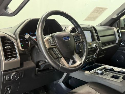 Used 2020 Ford Expedition XLT image 13