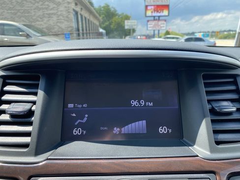 Used 2015 Nissan Pathfinder Platinum w/ Cargo Package FWD image 28