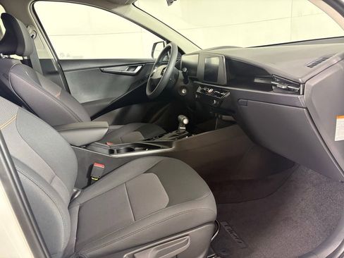New 2026 Kia Niro LX image 14