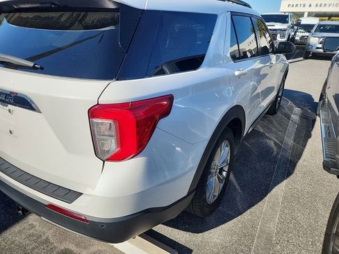 Used 2022 Ford Explorer XLT w/ Equipment Group 202A image 2
