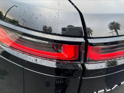 Used 2023 Land Rover Range Rover Velar R-Dynamic S image 33