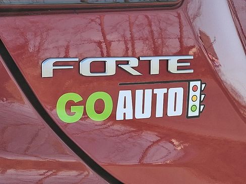 Used 2023 Kia Forte LXS image 29