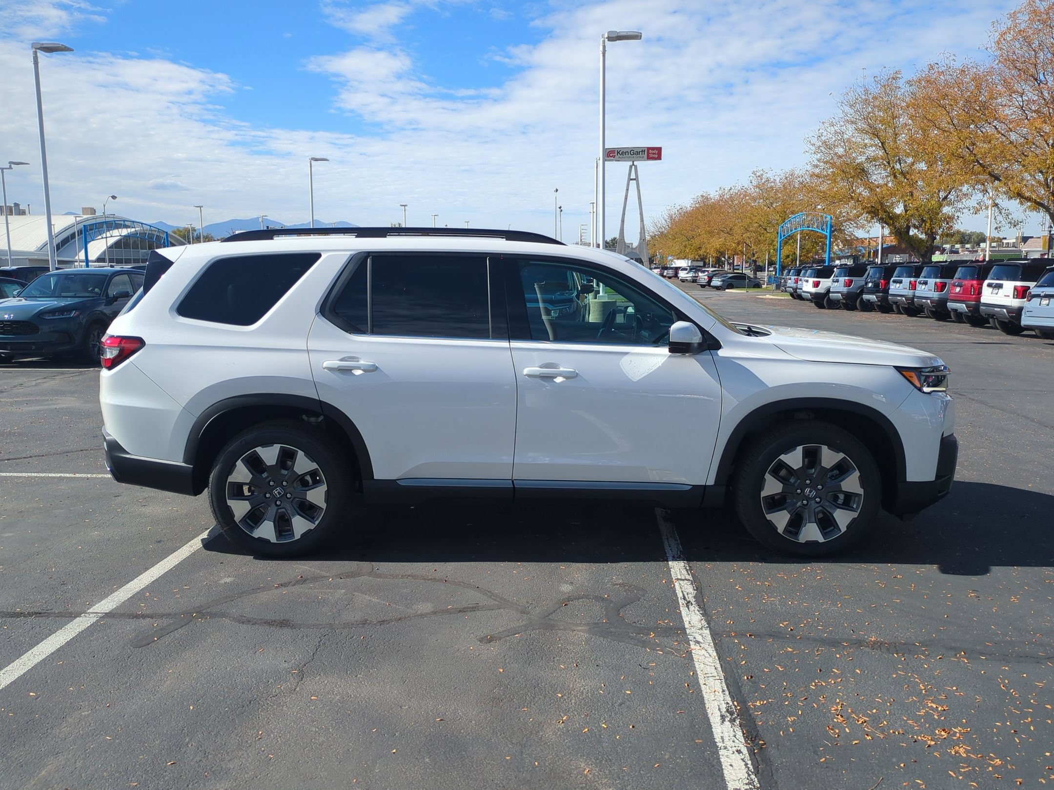 New 2026 Honda Pilot Elite image 2