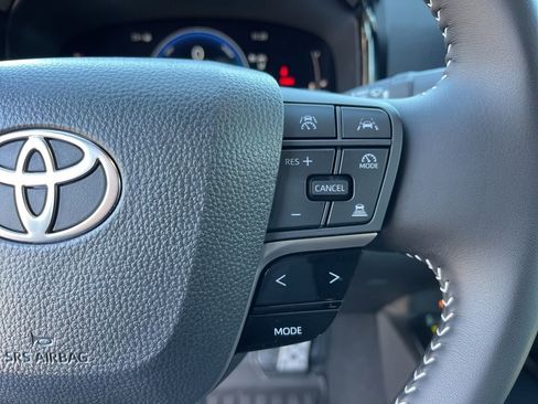 Used 2026 Toyota Camry SE image 15