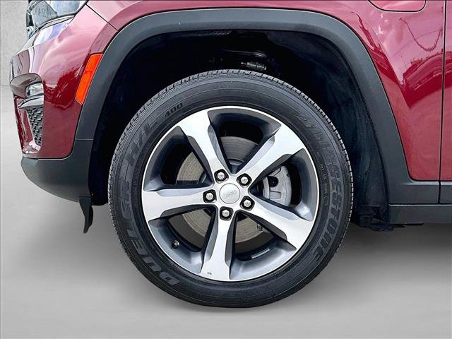 Used 2025 Jeep Grand Cherokee Limited 4xe AWD/4WD image 10