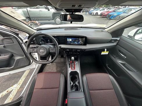 New 2025 Nissan Kicks SR w/ SR Premium Package AWD/4WD image 25