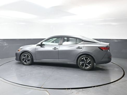 Used 2024 Nissan Sentra SV FWD image 10