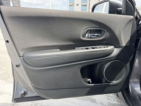 Used 2021 Honda HR-V EX image 13