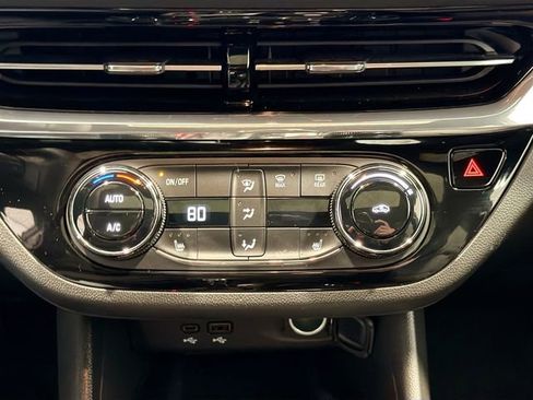 Used 2025 Buick Envista Sport Touring w/ Convenience I Package image 14