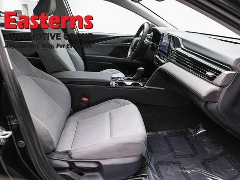 Used 2025 Toyota Camry LE FWD image 23