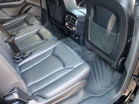 Used 2018 Audi Q7 3.0T Prestige w/ Prestige Package image 32