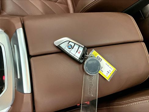 Used 2023 BMW X5 xDrive40i w/ Parking Assistance Package AWD/4WD image 14