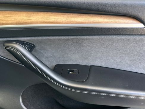 Used 2023 Tesla Model Y Long Range AWD/4WD image 20