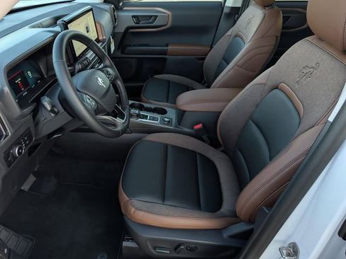 New 2025 Ford Bronco Sport Outer Banks image 9