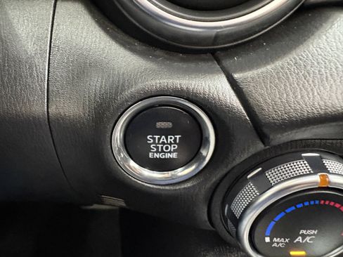 Used 2018 FIAT 124 Spider Classica w/ Technology Group image 21